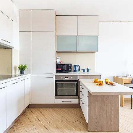 Grojecka 14a Superapart Z Balkonem Na Ochocie Apartment *