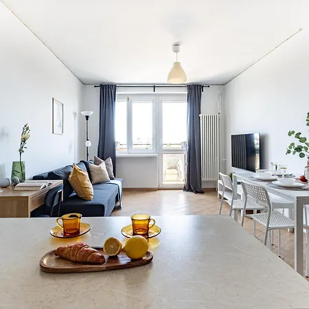 Grojecka 14a Superapart Z Balkonem Na Ochocie Apartment Warsaw